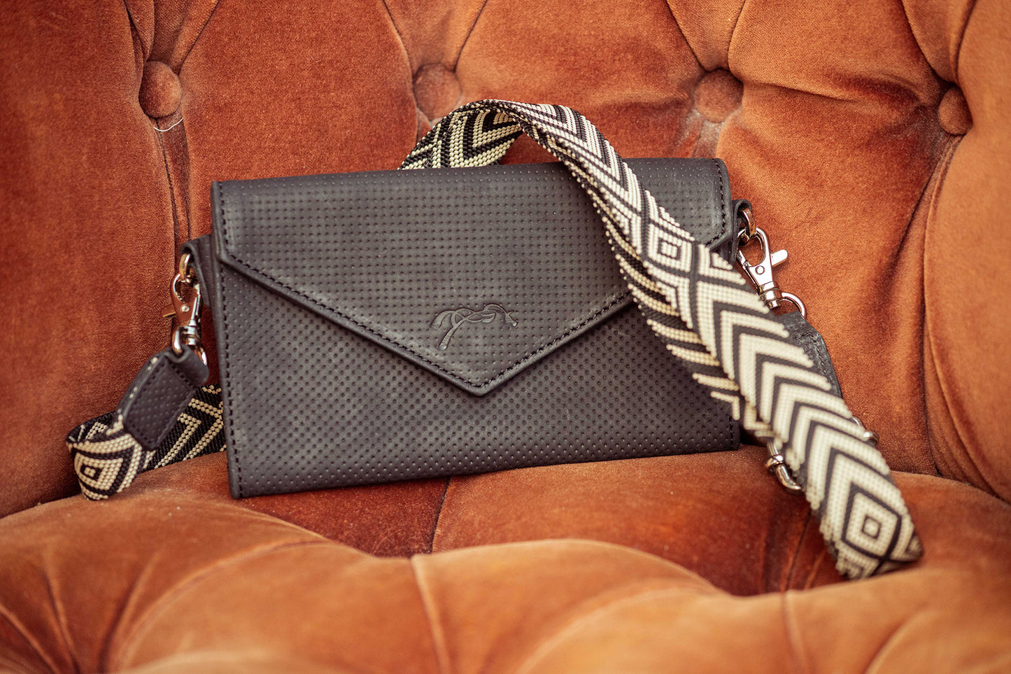 New phone pocket "cuir perforé"