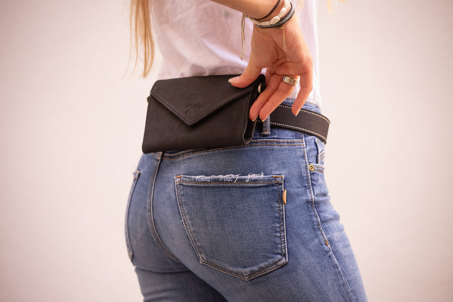 New phone pocket "cuir perforé"